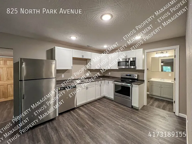 825 N Park Ave — Photo 3