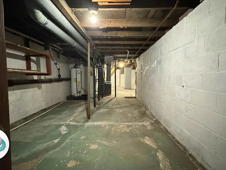 607 Cedar St — Photo 12