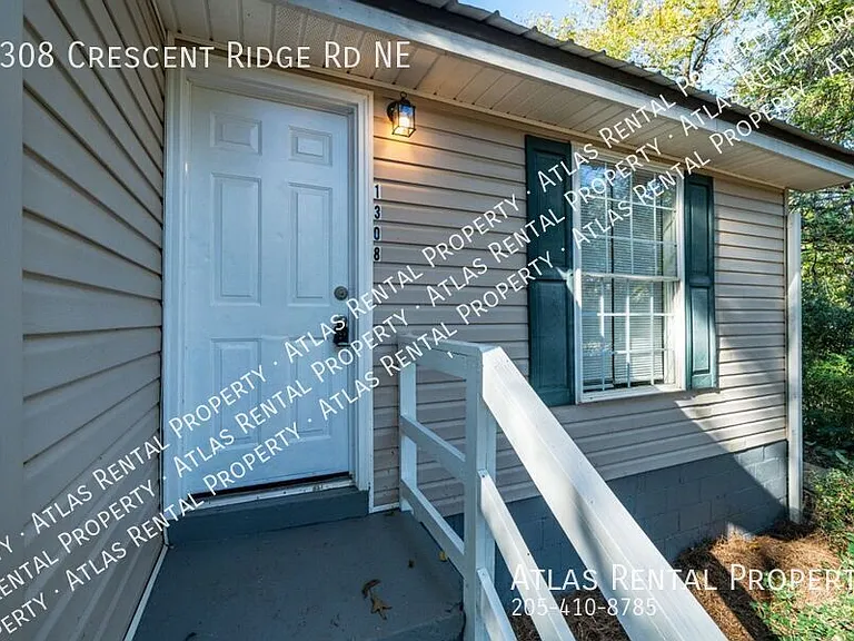 1308 Crescent Ridge Rd NE — Photo 5