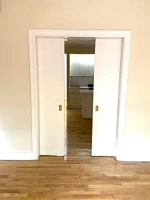 Rented by Manhattan Flats | media 25