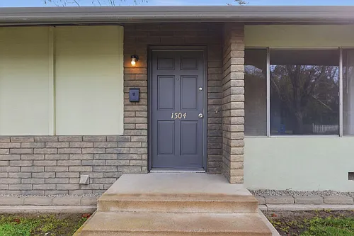 1504 Rose Ave #1 Photo 1