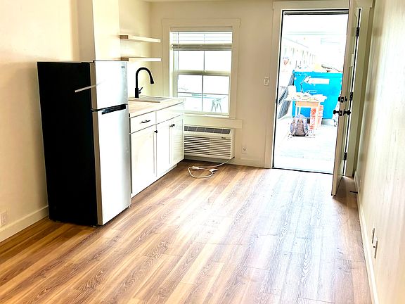 2nd image of 1115 N 28th St #6