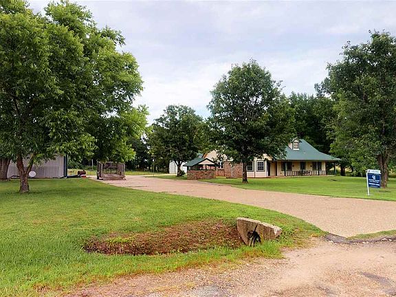 3rd image of 185 County Road 1117