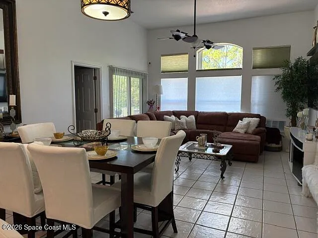 3 bed, 2.0 bath, 1492 sqft, $2,250 — Photo 3