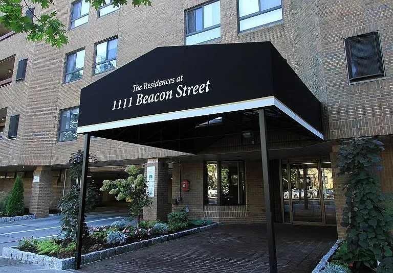 The Residences at 1111 Beacon Street — Photo 11