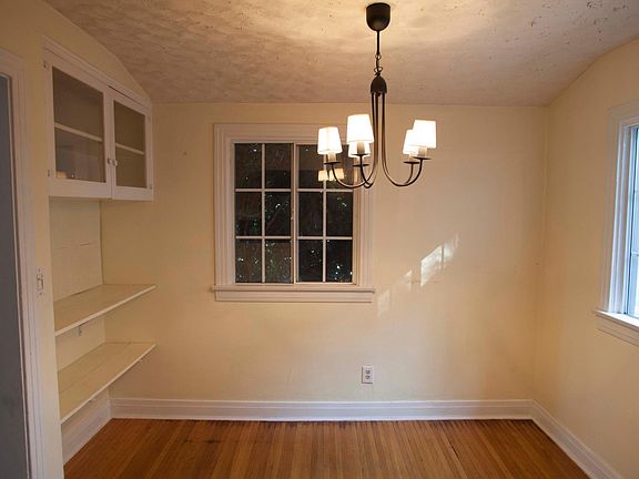 3rd image of 5119 Longfellow St