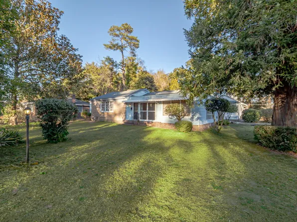 85 Willow Dr, Sumter, SC 29150