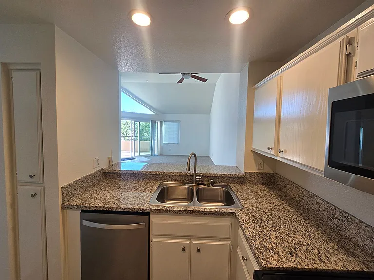 1200 Pacific Coast Hwy #303 — Photo 12