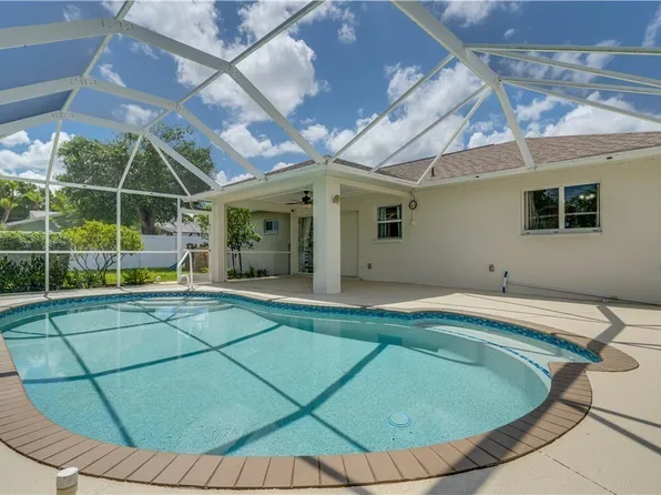921 SE 35th St, Cape Coral, FL 33904
