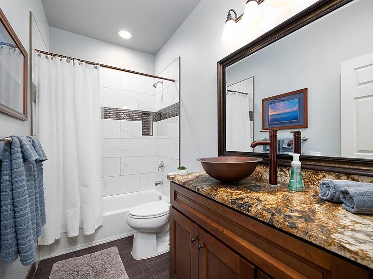 2nd Bathroom