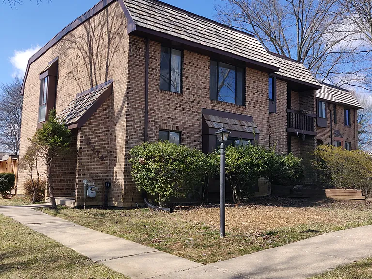 5374 Eliots Oak Rd — Photo 1