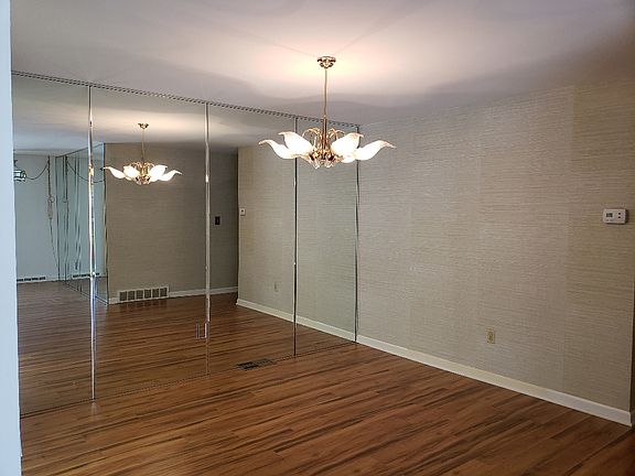 5th image of 70 Hamlin Sq APT 2