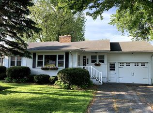 530 Elm St, Beecher, IL 60401