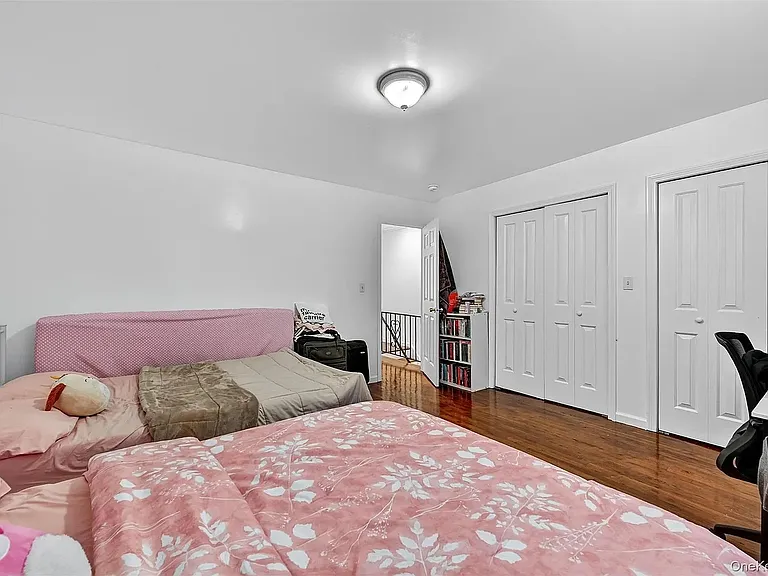 358 N Broadway #2 — Photo 9