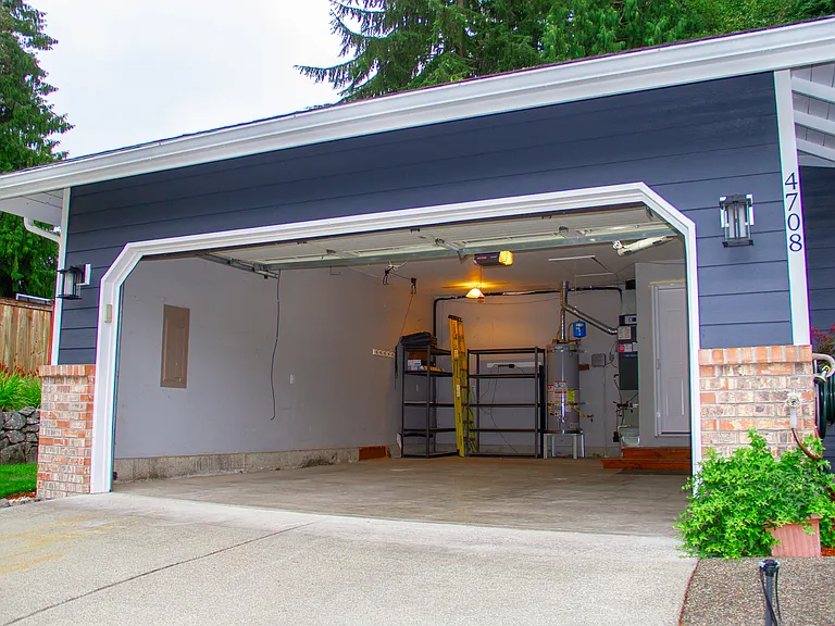 4708 Bear Creek Ln — Photo 5