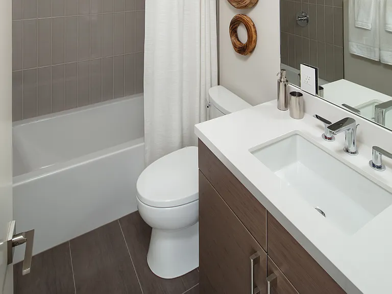 2nd Bathroom