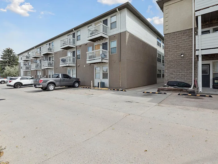 RockView Apartments — Photo 19