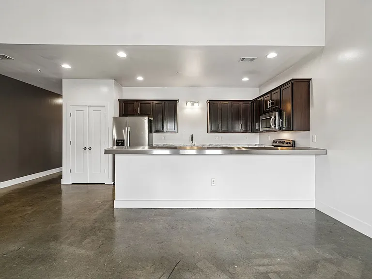 Myers Flats - 3 Bedroom — Photo 21