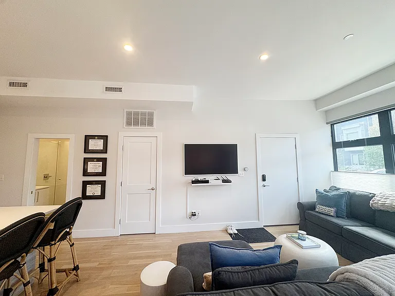 109 Liverpool St #1 — Photo 16