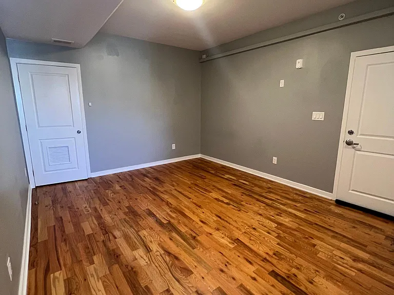 535 N Budd St #E3 — Photo 8