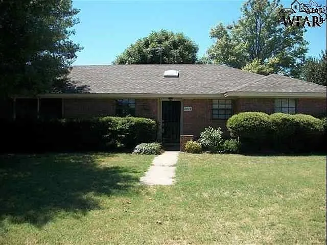3 bed, 2.0 bath, 1248 sqft, $1,450 — Photo 1