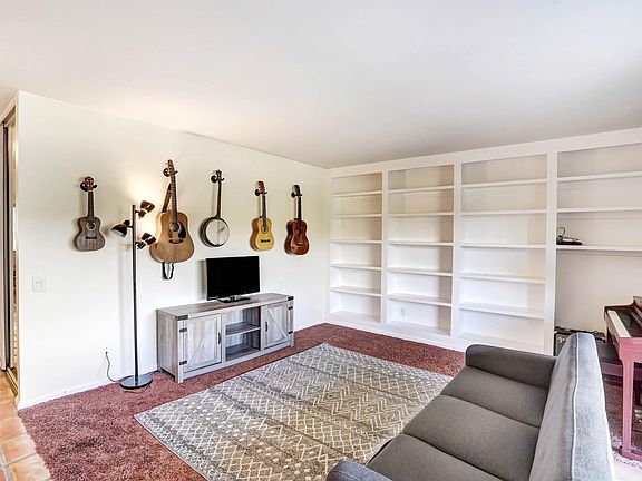 4th image of 8636 Via Mallorca APT B