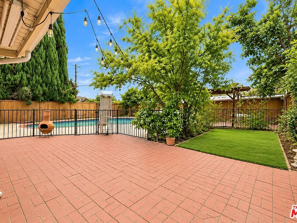 6848 Sylvia Ave