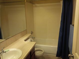 11527 Highway 99 APT B105, Everett, WA 98204