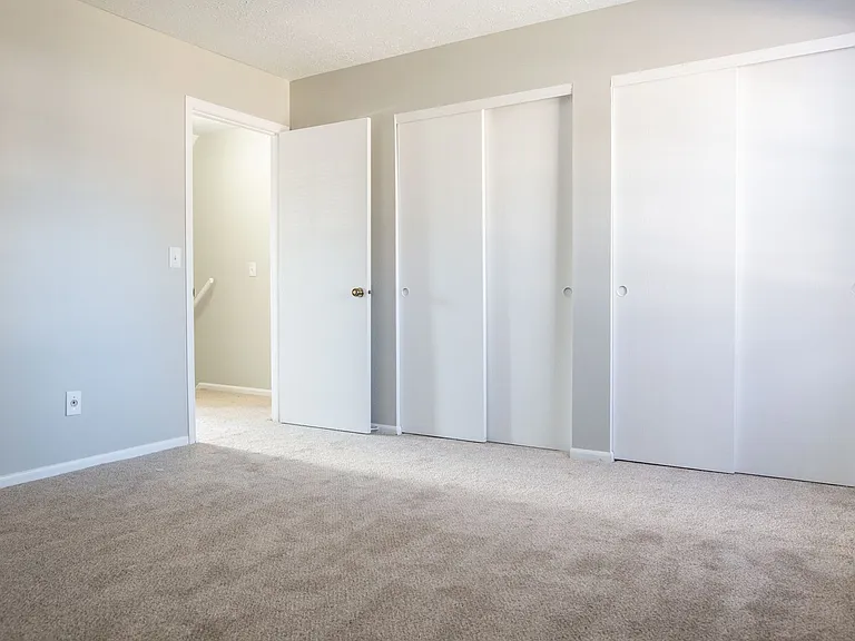 7778 Deercrest Ct — Photo 43