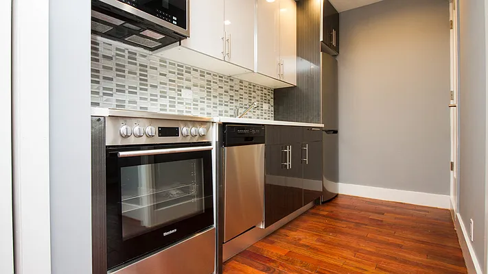 Rented by Nooklyn NYC LLC | media 28