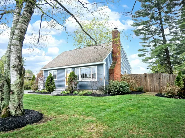 6 Brookhaven Drive, Windham, ME 04062