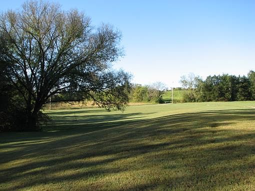 4th image of 239 River Breeze Dr