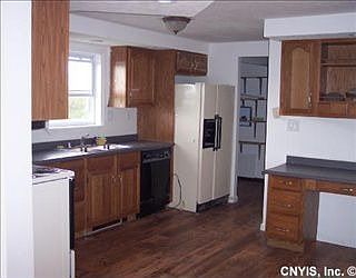 2nd image of 2600 Kiley Rd