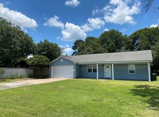 820 W Round Bunch Rd, Bridge City, TX 77611