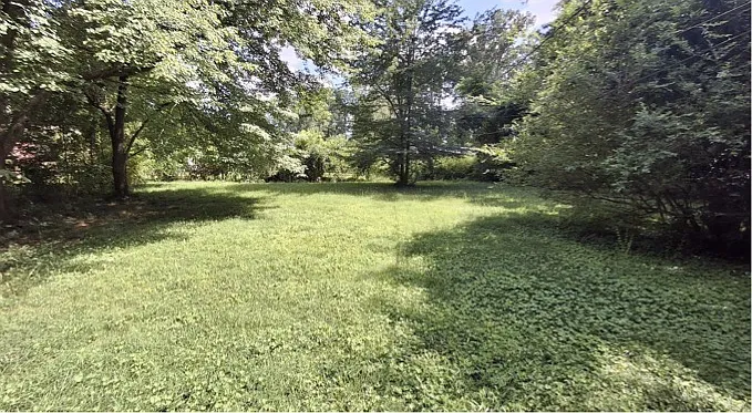 2213 Sullivan Rd NW — Photo 2