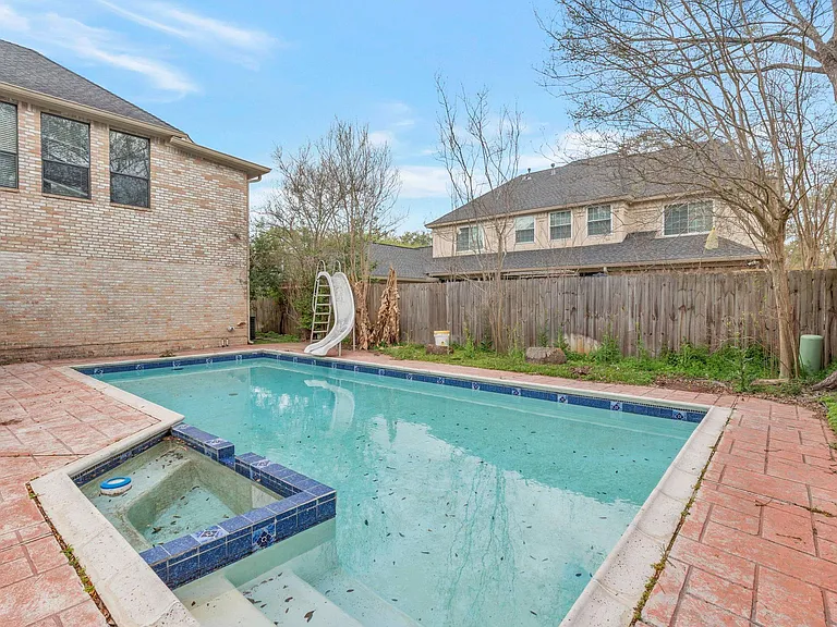 1126 Crossroads Dr — Photo 14