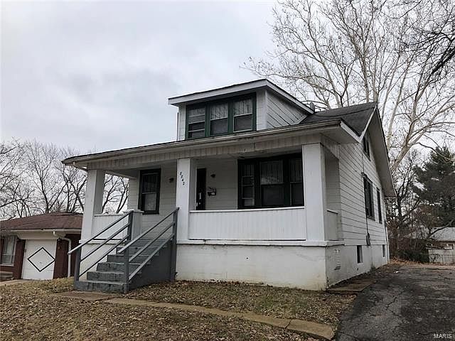 1st image of 8842 May Ave