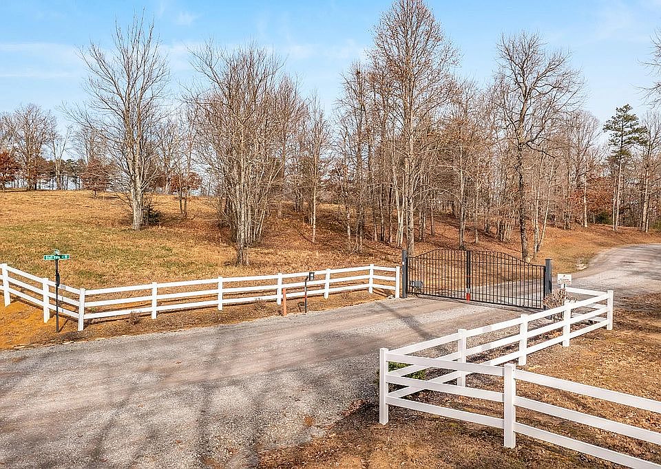 Gated entrance Bluffview Rd