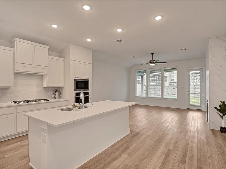 6027 Churchill Springs Ln — Photo 8