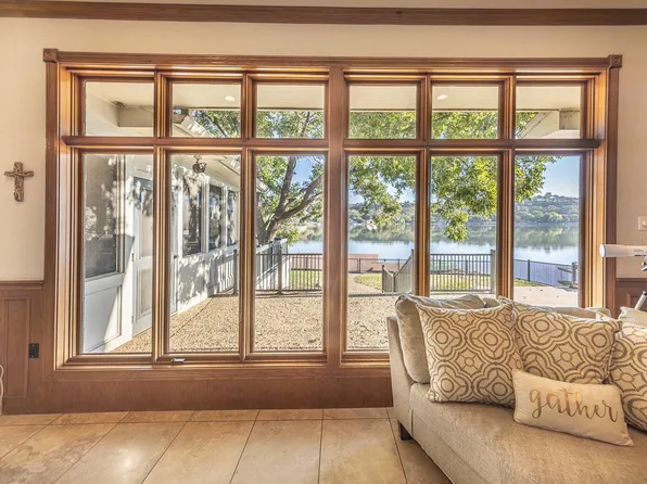 26 S Lakeshore Dr, Ransom Canyon, TX 79366