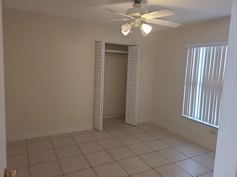 4273 Eastwood Dr — Photo 12