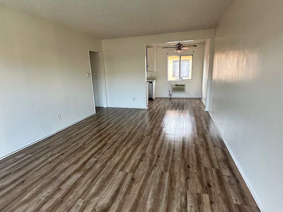 1st image of 6310 Whitsett Ave #26