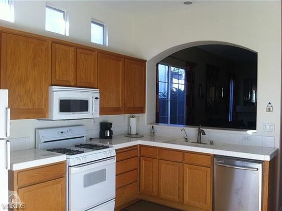 2nd image of 518 Avenida Magdalena
