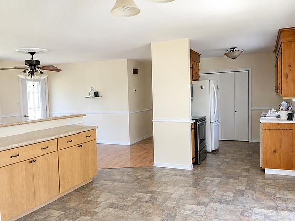 3rd image of 1271 N Perley Brook Road