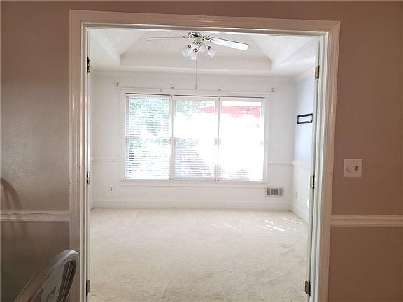 4th image of 2208 Thames Dr SE