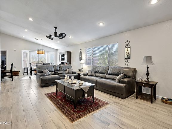 3rd image of 4101 E SILVERWOOD Drive