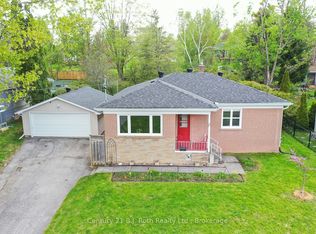 7 Charles Rd, Orillia, ON L3V 3H3