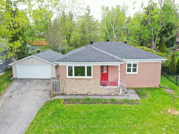 7 Charles Rd, Orillia, ON L3V 3H3