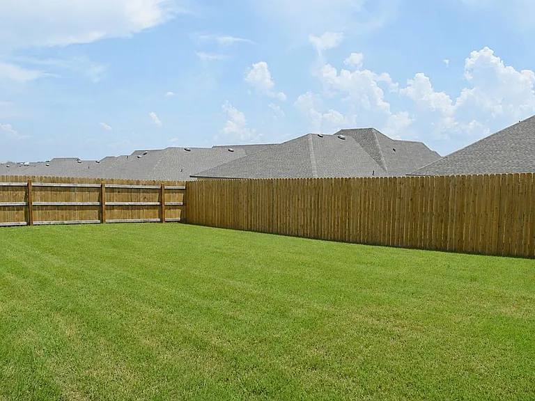 2477 Bee Creek Dr — Photo 17
