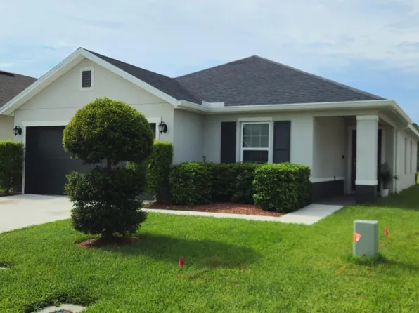 5565 NW Pine Trail Circle, Port St Lucie, FL 34983